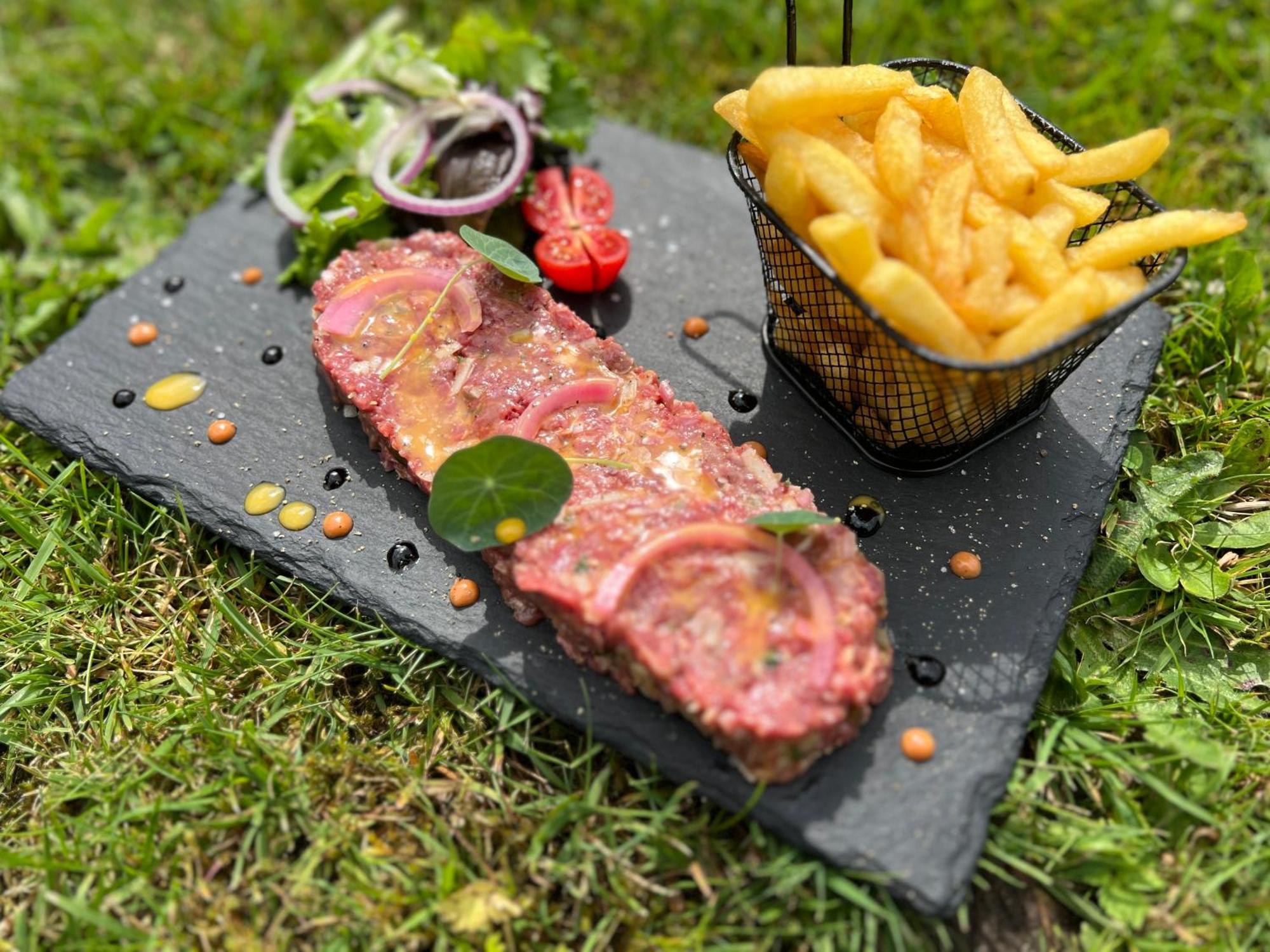 Logis Hotel, Chalets Et Restaurant Les Chatelmines Ла Брес Екстериор снимка