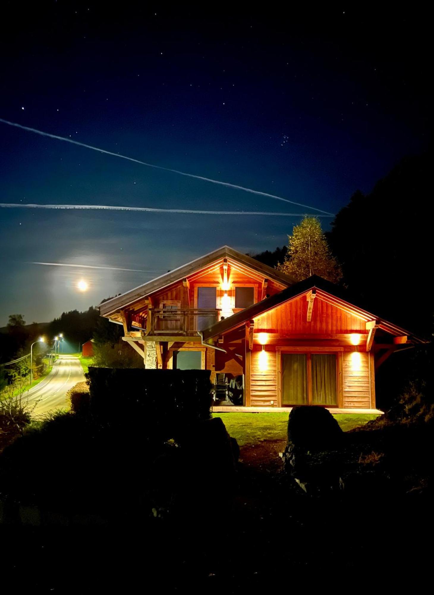 Logis Hotel, Chalets Et Restaurant Les Chatelmines Ла Брес Екстериор снимка