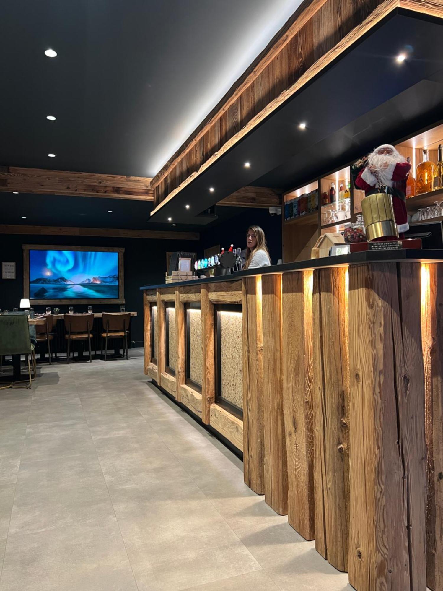 Logis Hotel, Chalets Et Restaurant Les Chatelmines Ла Брес Екстериор снимка
